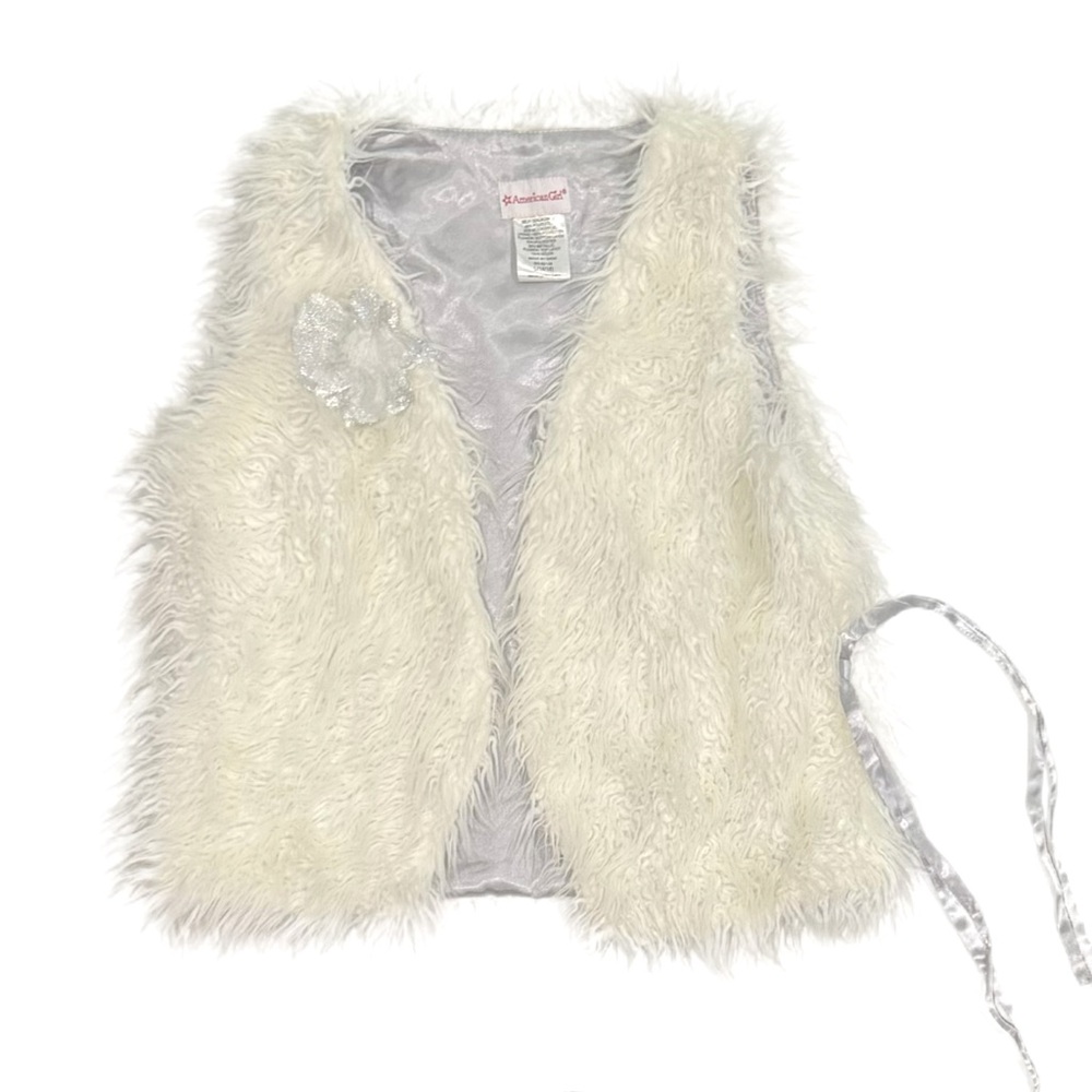 Cream fluffy vest with string belt